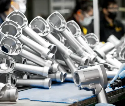 鋁氣動工具手柄量產組裝產線，展現 JoinCast 高效率生產輕量化高強度工具本體的能力
